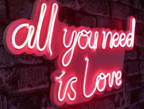 Διακοσμητικό Φωτιστικό Τοίχου All You Need is Love 395NGR2173 32x2x60cm Led 30,2W Red Wallity